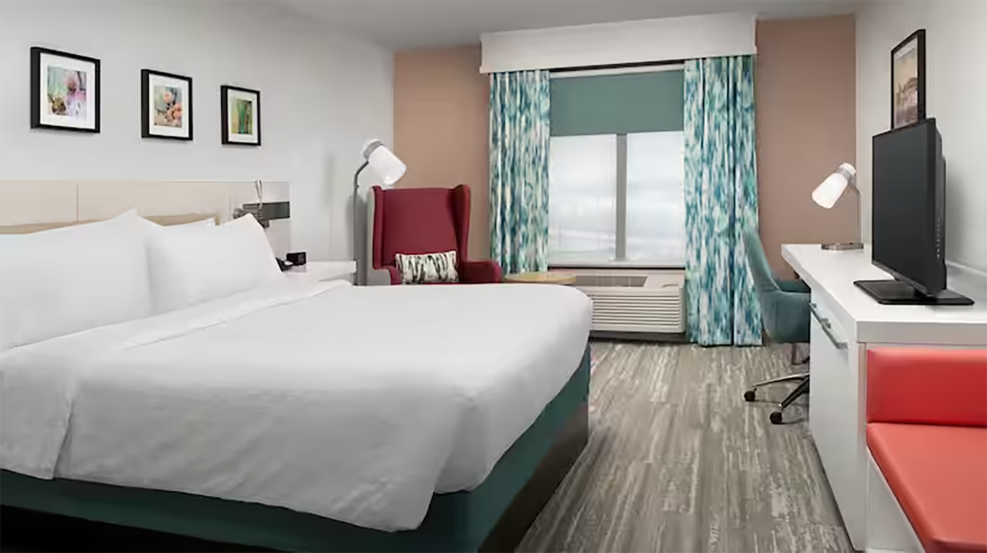 Read more about the article Hilton King Bed Room